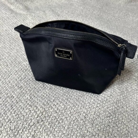Kate Spade Sam Icon Nylon Cosmetic Pouch – Black - Picture 1 of 6